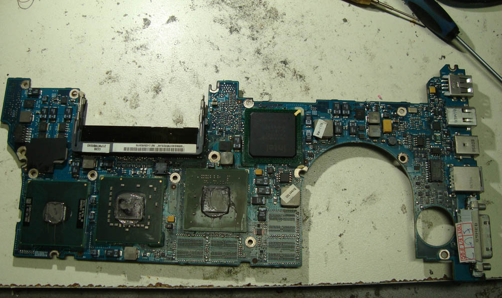 macbook2.jpg